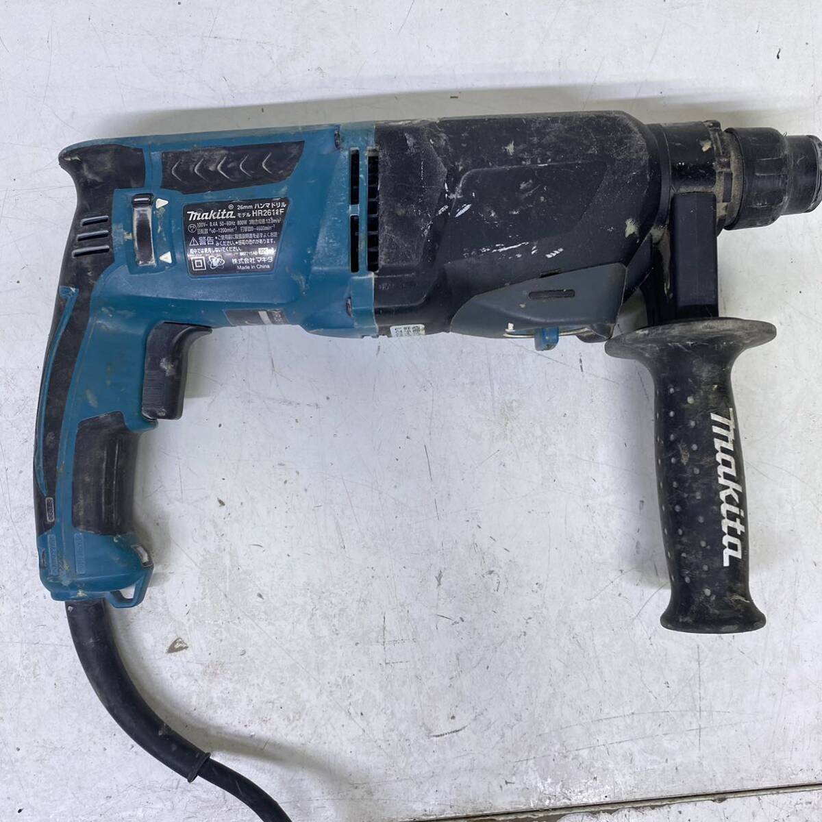 ♪ makita マキタ 26mm ハンマードリル HR2611F 電動工具 ダクトカップ・おまけ刃/ケース付き _画像3