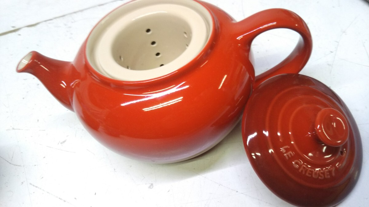 A※ LE CREUSET SMALL ル・クルーゼ TEAPOT AND SET OF4CAP ティーポット & 4カップセット 未使用品_画像3
