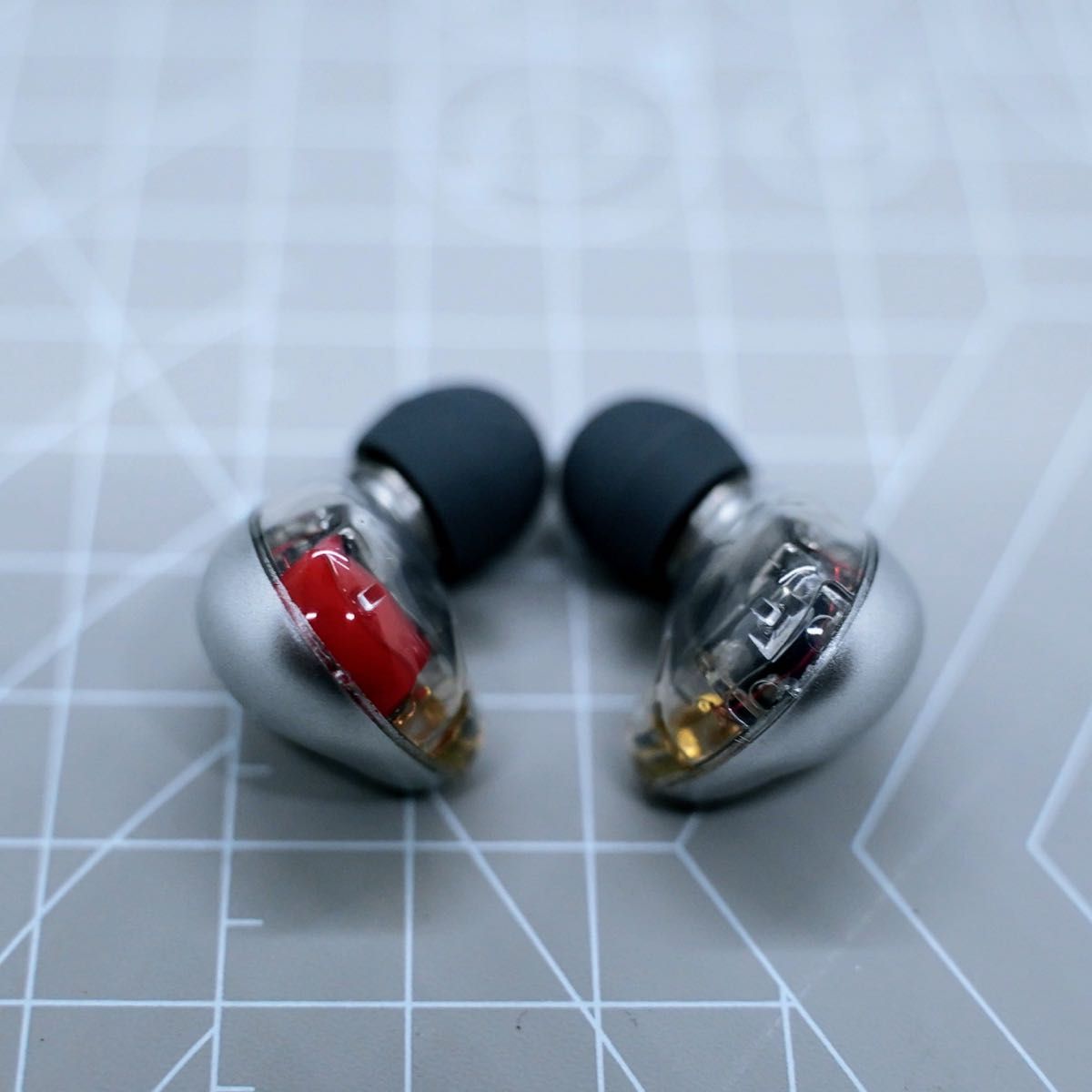 グラファイトシルバー DIY SE846(第2世代) 純正12BAユニット使用　保証付き　イヤフォン SHURE