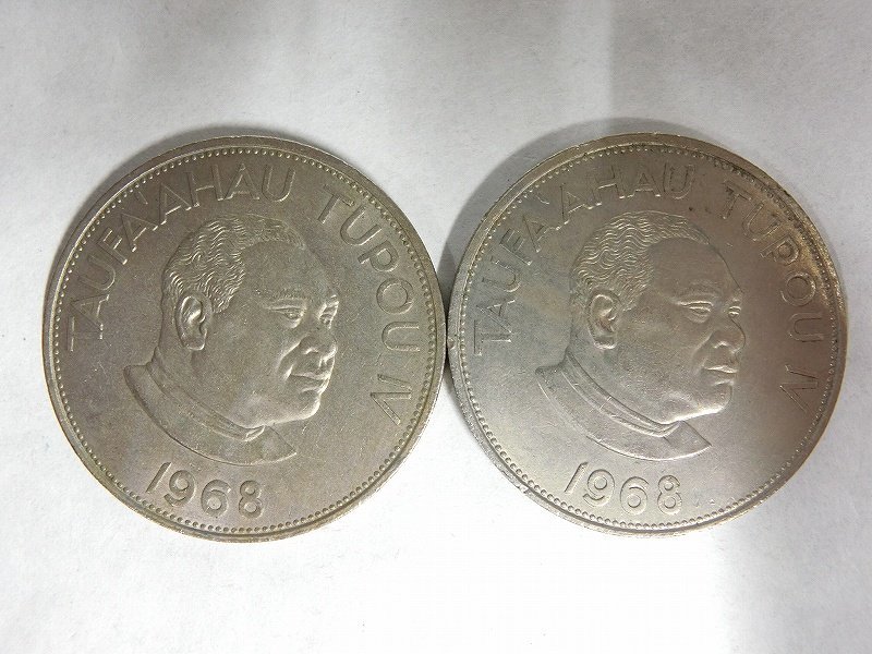 A2928 海外貨幣 トンガ TAUFAAHAU 2paanga 1968年 44mm径 硬貨2点_画像1
