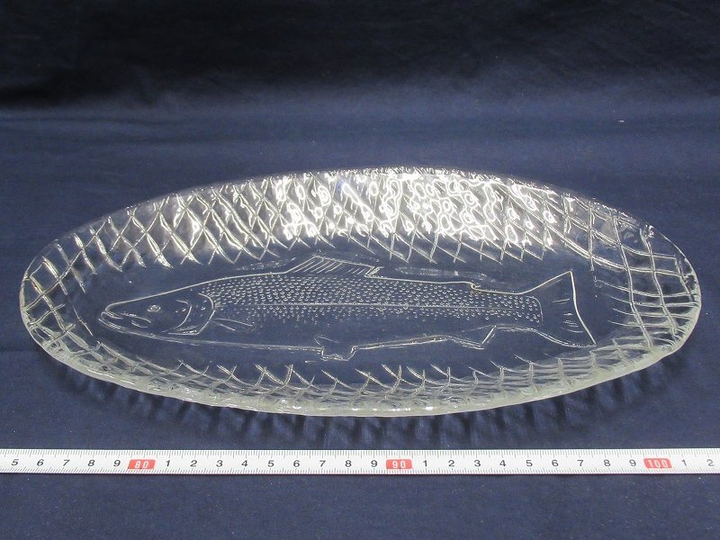 P1498 MAGNOR ノルウェー ガラス 魚文 プレート ガラス皿 楕円皿_画像1