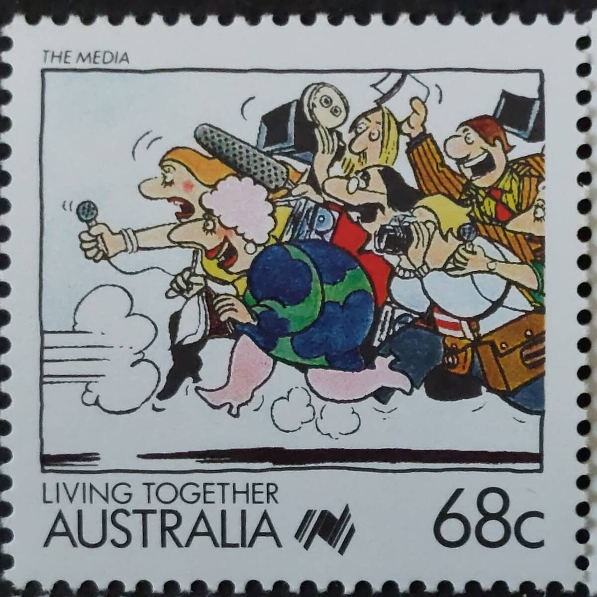 J282 オーストラリア切手「『LIVING　TOGETHER』(共に生きよう)をテーマとした各ジャンルの楽しいイラスト切手4種セット⑥」1988年　未使用_画像2