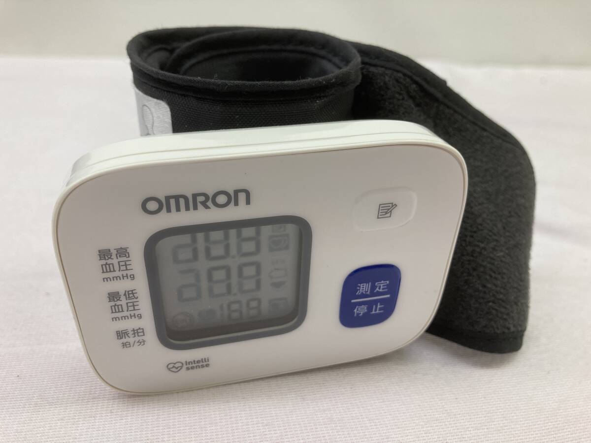 ★◆【USED】オムロン 血圧計 手首式 HEM-6160 ケース付き 動作確認済 60サイズ_画像3