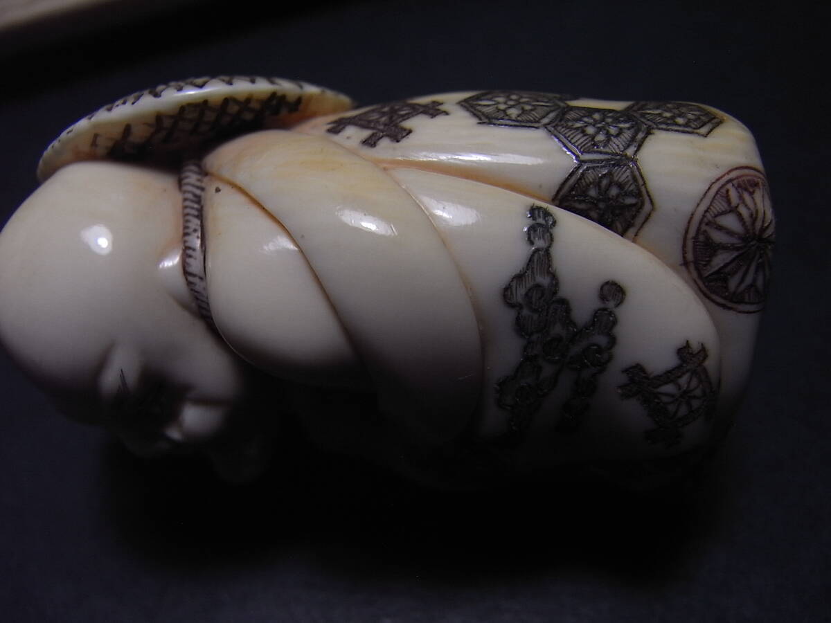  старый netsuke слоновая кость способ украшение высота примерно 47mm -слойный примерно 36.2g