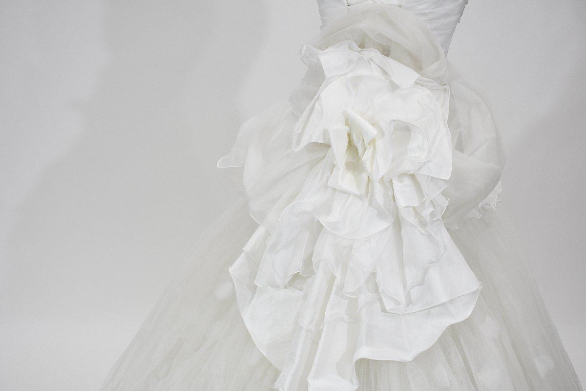 Rouge de BENI ウェディングドレス ドレス 貸衣装 ブライダル 結婚式 披露宴 衣装 舞台発表 コスプレ 刺繍の画像6