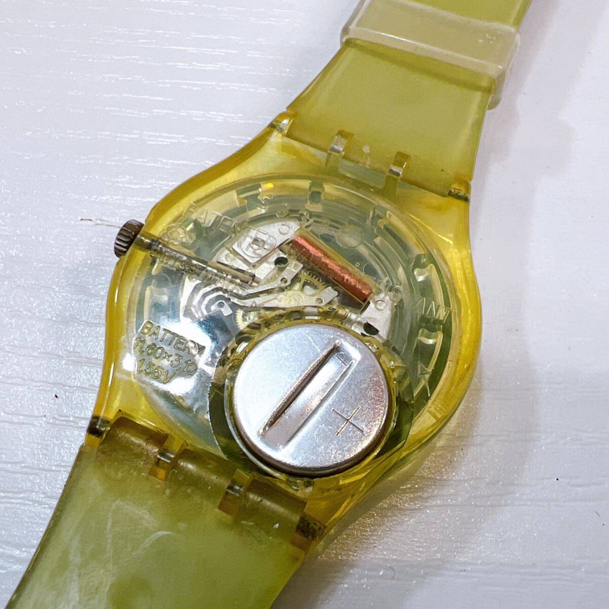 321☆中古☆ SWATCH スウォッチ 腕時計 ペアウォッチ クォーツ ブルー レッド 白文字盤 ラバーベルト ファッション 動作未確認 現状品_画像5