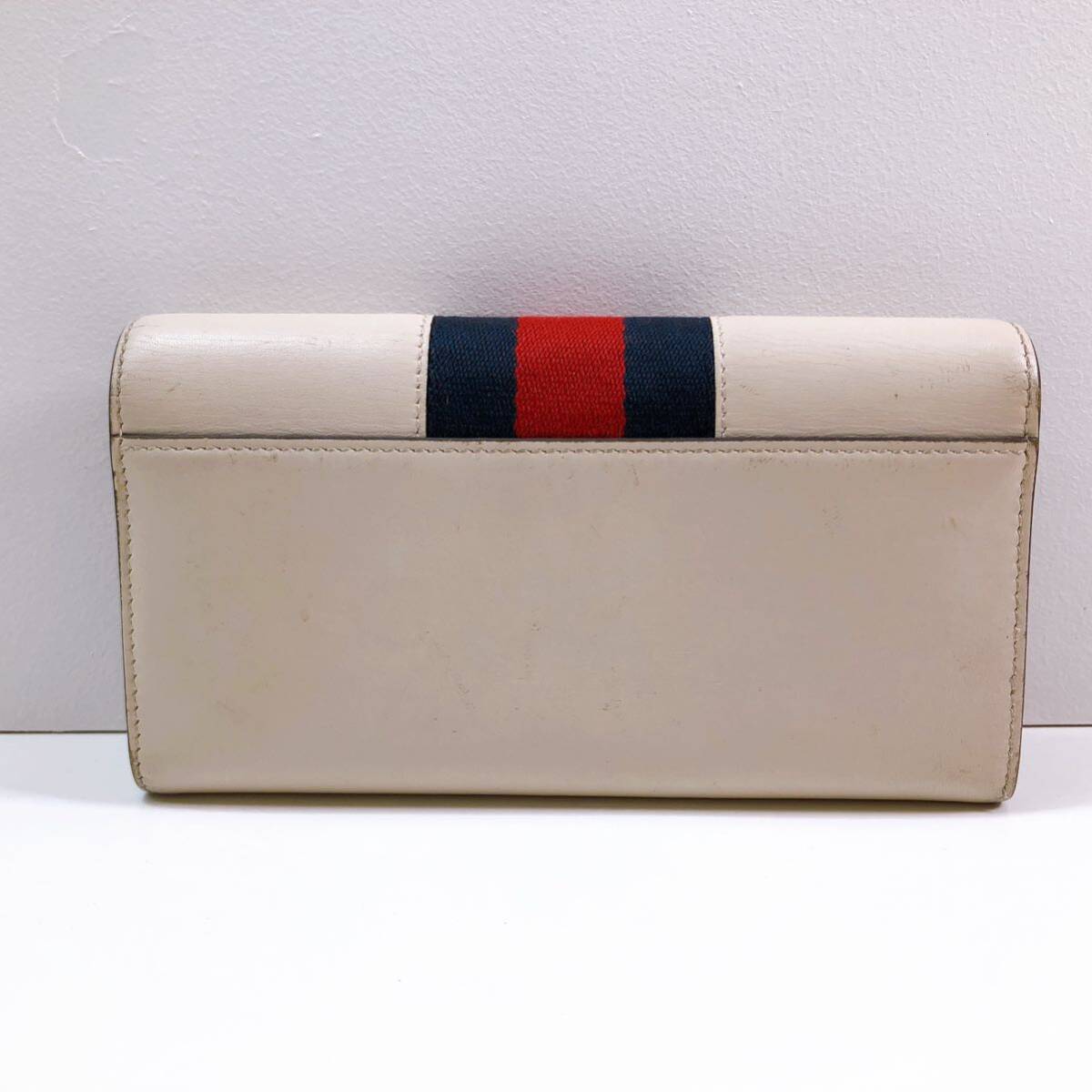 182【中古】GUCCI グッチ シルヴィ シェリーライン 二つ折り長財布 ホワイト コンチネンタルウォレット レディース 保存袋 箱付き 現状品の画像3