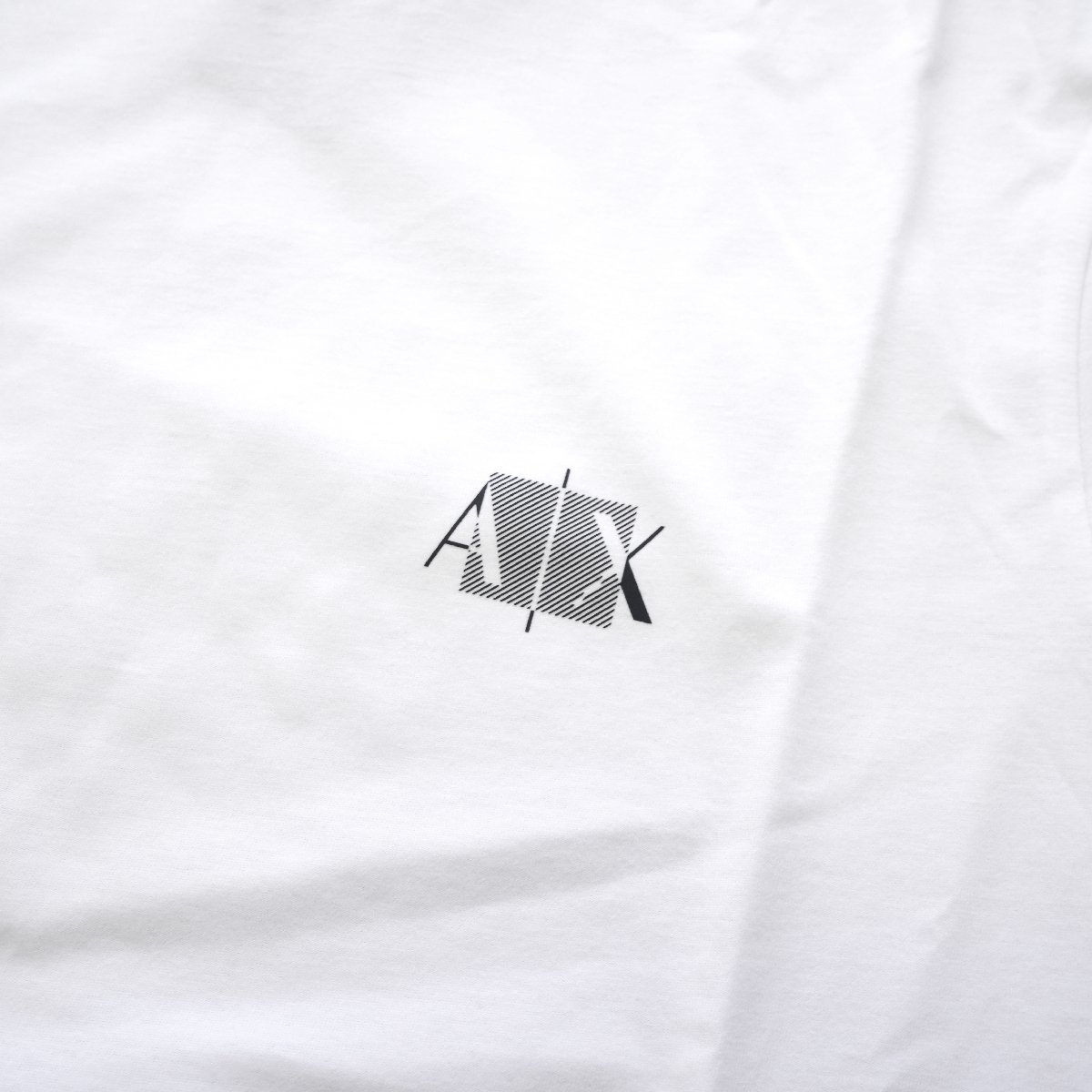 ◆新品◆アルマーニ◆差をつける メゾンの 白 ロゴT A|X ロゴ デザイン ARMANI EXCHANGE クルーネック 半袖 Tシャツ L◆エクスチェンジ_画像3