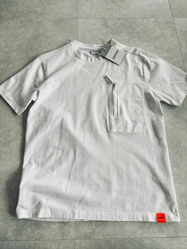 4490】新品4.4万【ASPESI / アスペジ　S(46)　春夏モデル　厚手のジップポケット付きＴシャツ　オレンジブランドタグTシャツ】ホワイト_画像1