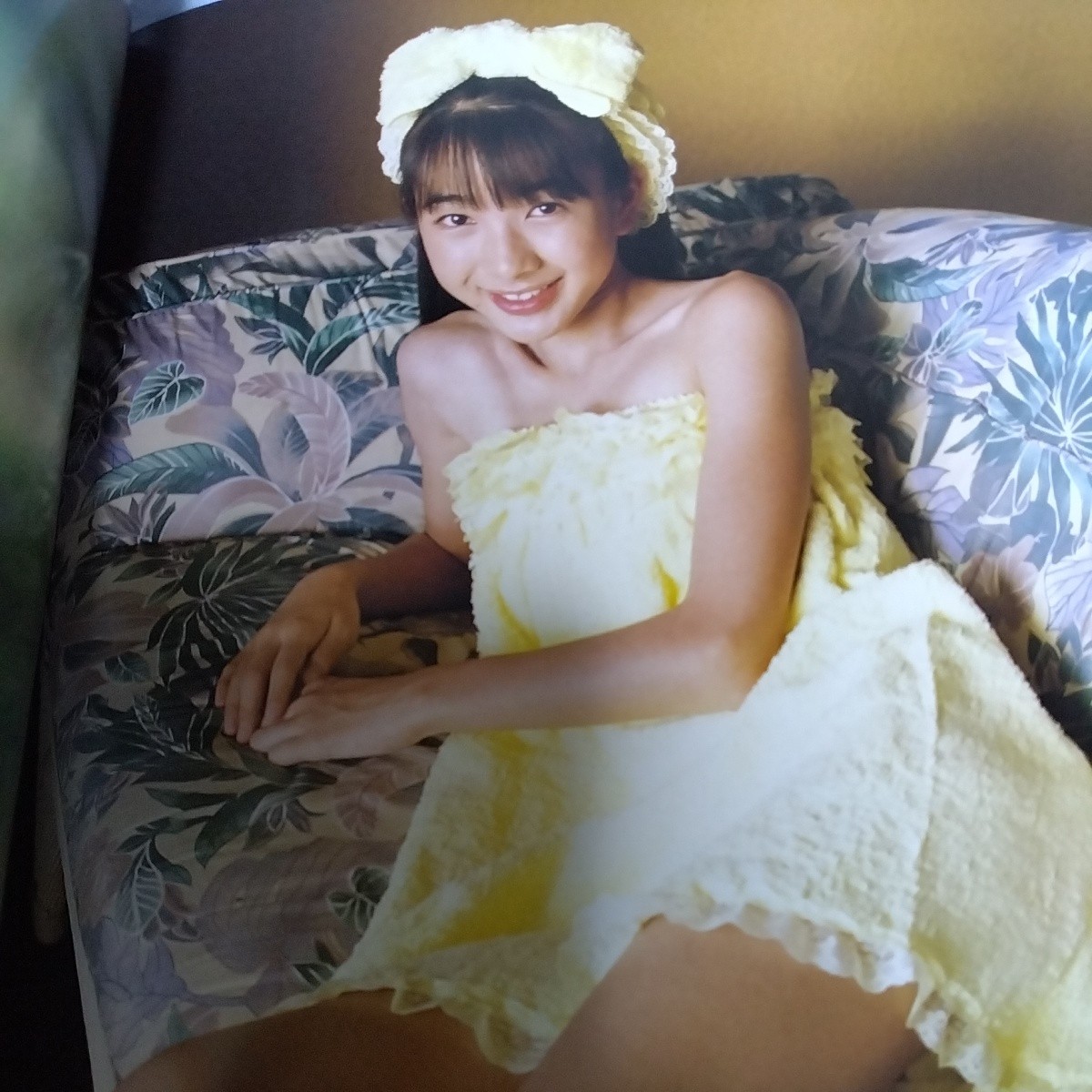 【13歳！スク水・ブルマ・セーラー服】竹田真恋人 ファースト写真集「True Heart」帯びつき　2004年発売 p1516