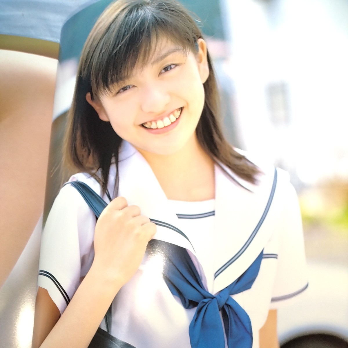 【14歳！トレカ付！】岩井七世 セカンド写真集「はっか」初版　セーラー服・体操服・水着　2003年発売　p1648_画像2