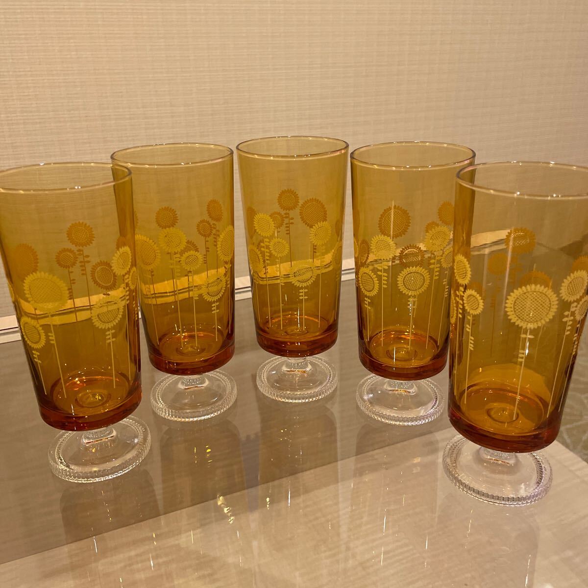 昭和レトロ レトロポップ アンティーク アンバー コップ 当時物 グラス 花柄 ガラスコップ アデリア の画像7