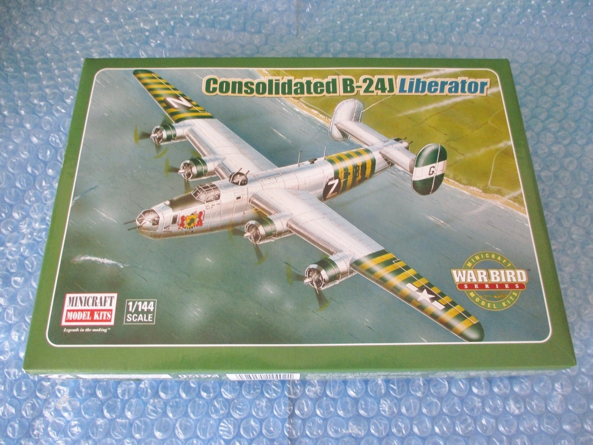 プラモデル ミニクラフト 1/144 コンソリデーテッド B-24 リベレーター Consolidated B-24J Liberator 未組み立て 昔のプラモの画像1