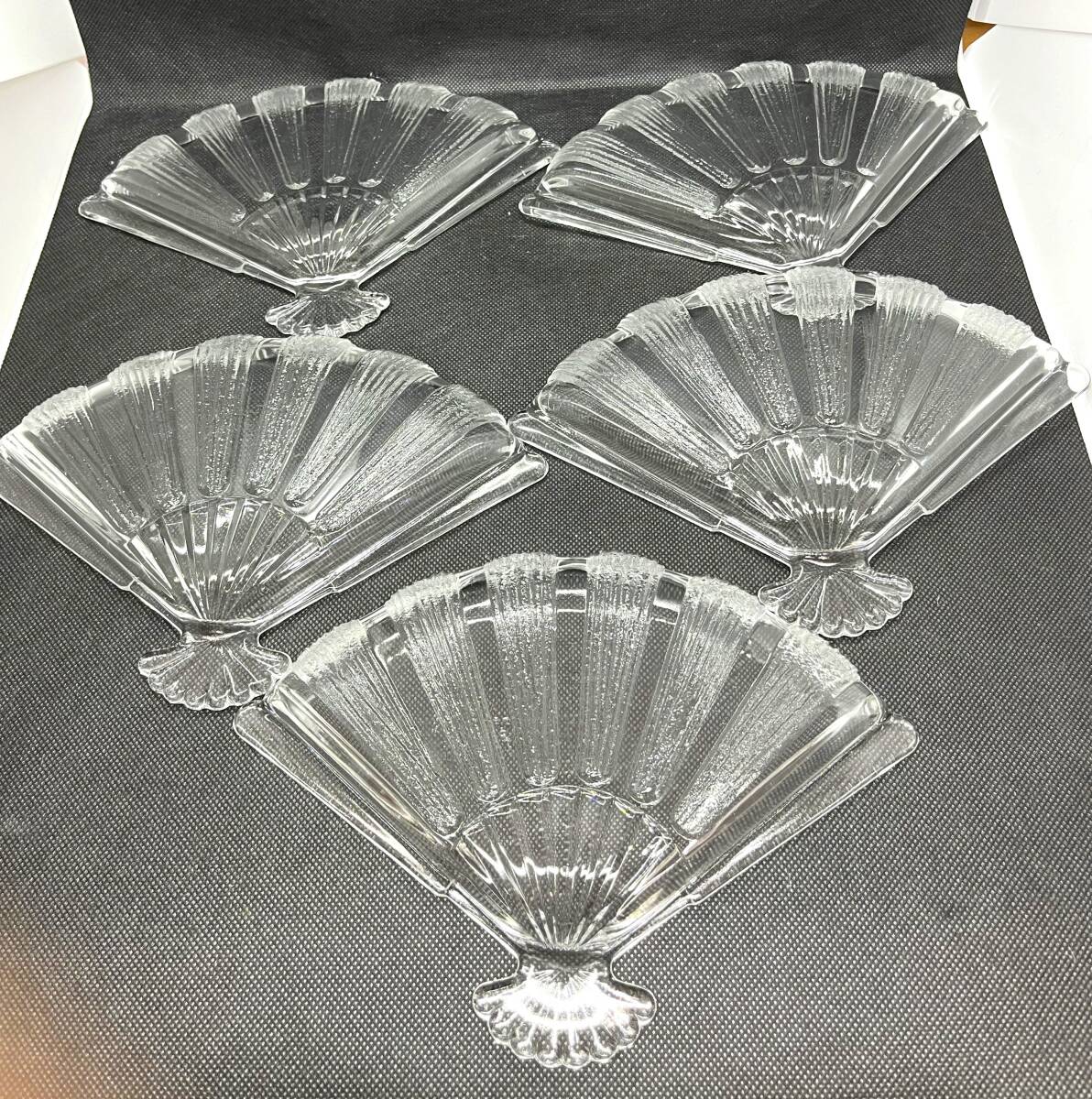 SOGAガラス 扇皿5枚＆フォーク５本セット 昭和レトロ 菓子皿 和食器/3063-11の画像5