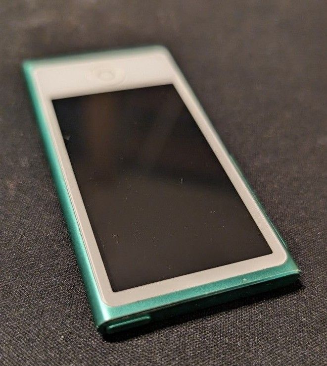 【美品】iPod nano 16GB 第7世代 A1446