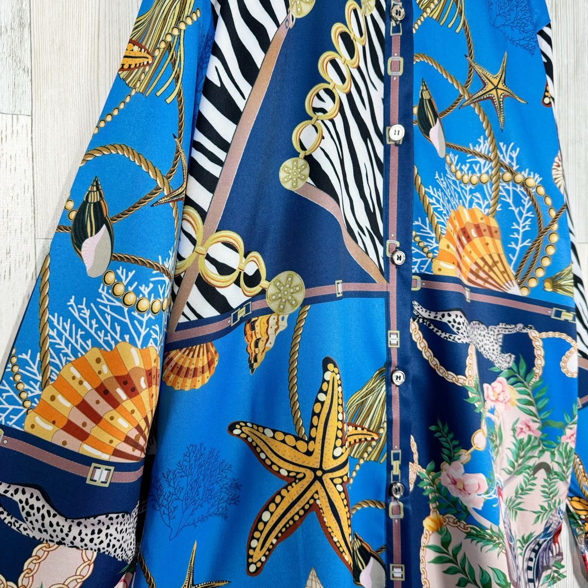 柄シャツ レディース 長袖 L 青 未使用 古着 総柄 スカーフ柄 柄シャツ レディース 長袖 L 青 未使用 古着 総柄 スカーフ柄