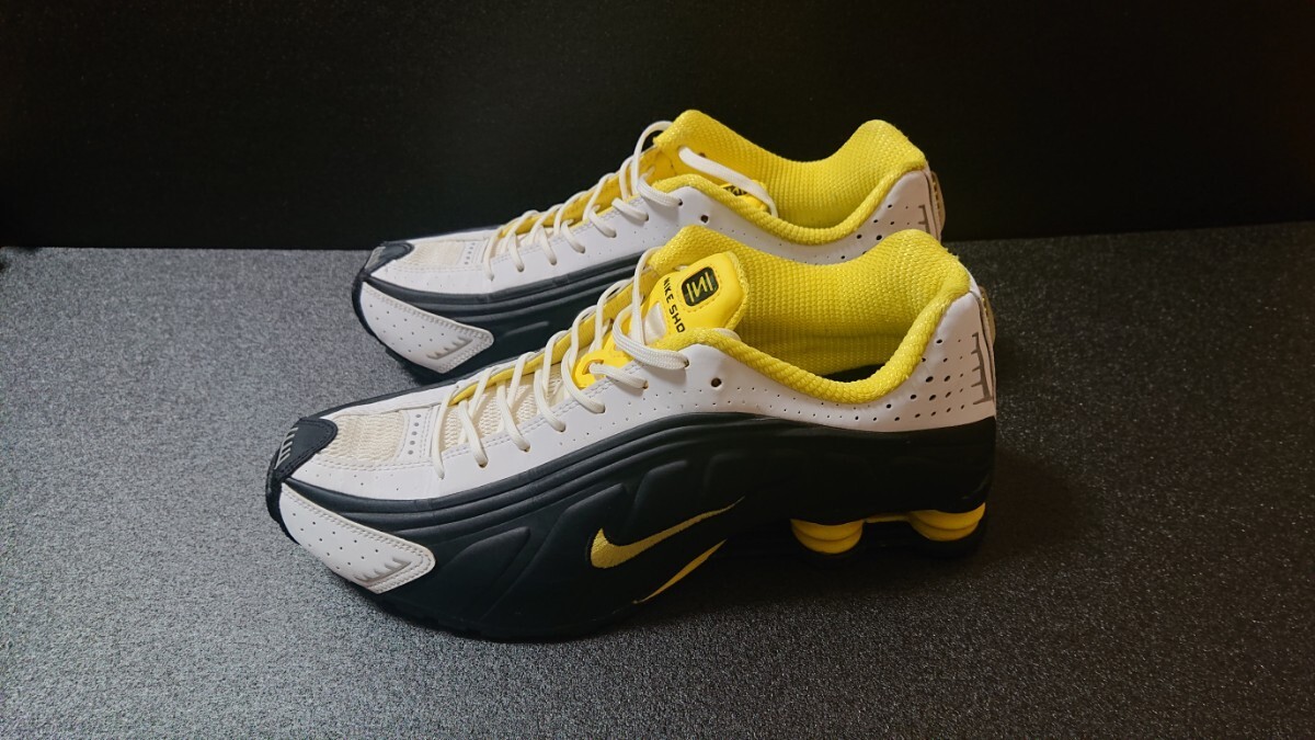 NIKE SHOX R4 104265 048 US10.5 28.5cmナイキ ショックス 2019年製 USED_画像1