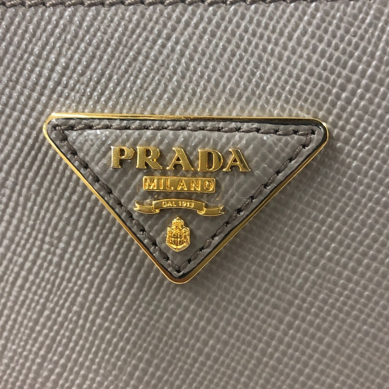 プラダ PRADA パニエ サフィアーノレザー ハンドバッグ 1BA212 グレー レザー 2wayハンドバッグ レディース 中古_画像6