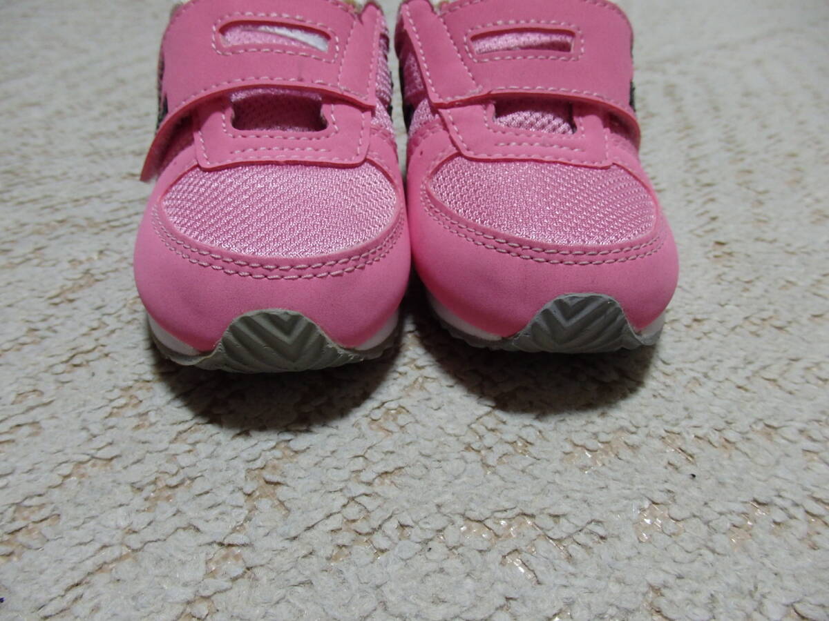  New balance New Balance sneakers 13.5. light weight pink beautiful goods 