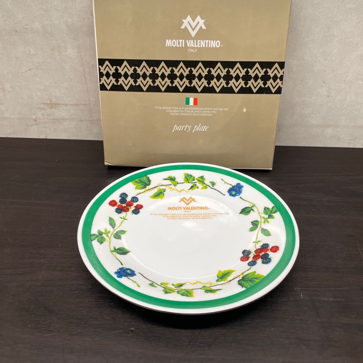 MOLTI VALENTINO party plate _画像1