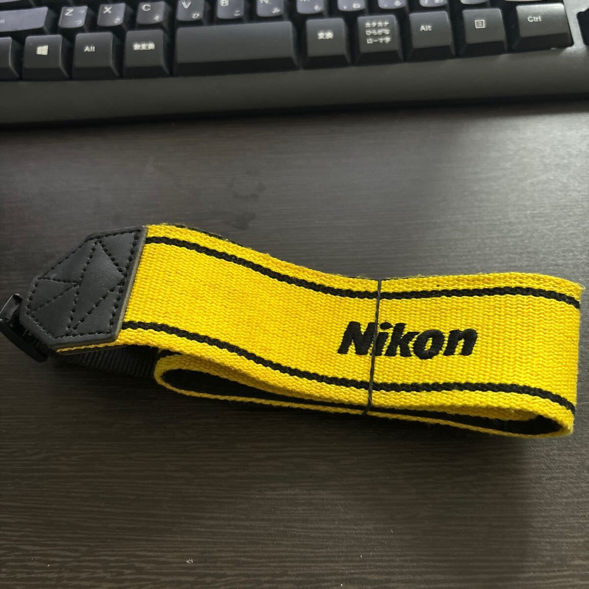 【送料無料】Nikon ニコン　Professional プロフェッショナル　ストラップ　イエロー