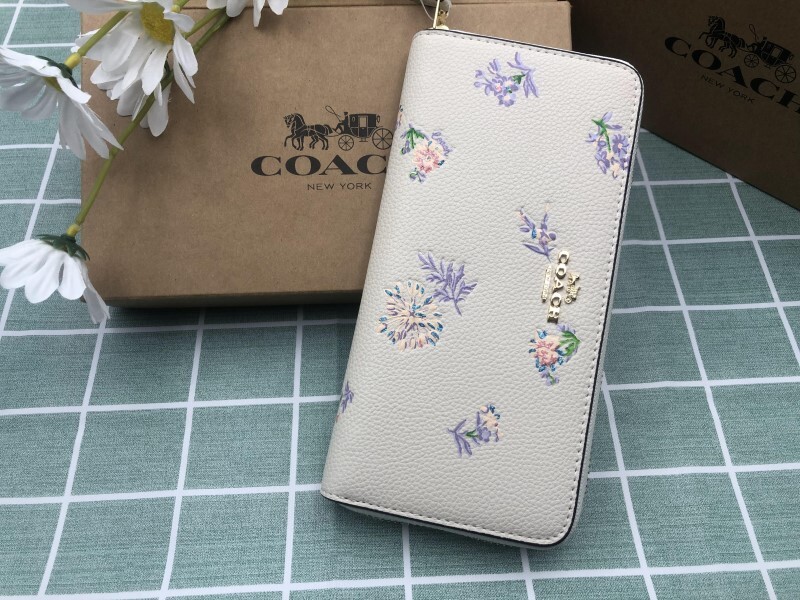 コーチ COACH 財布 長財布 プレゼント ロゴ シグネチャー 贈り物 ウォレット 新品 未使用 レディース ホワイト ブランド ギフト A333_画像4