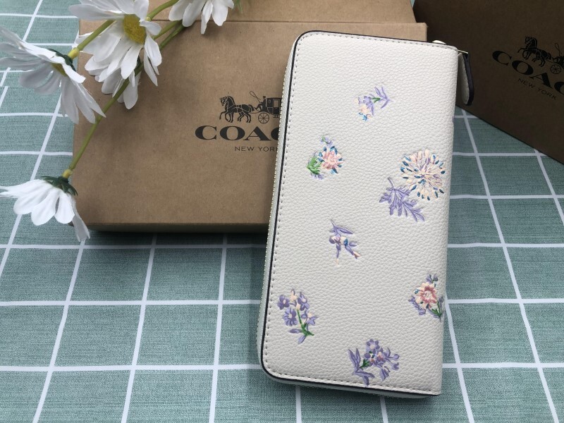 コーチ COACH 財布 長財布 プレゼント ロゴ シグネチャー 贈り物 ウォレット 新品 未使用 レディース ホワイト ブランド ギフト A333_画像5