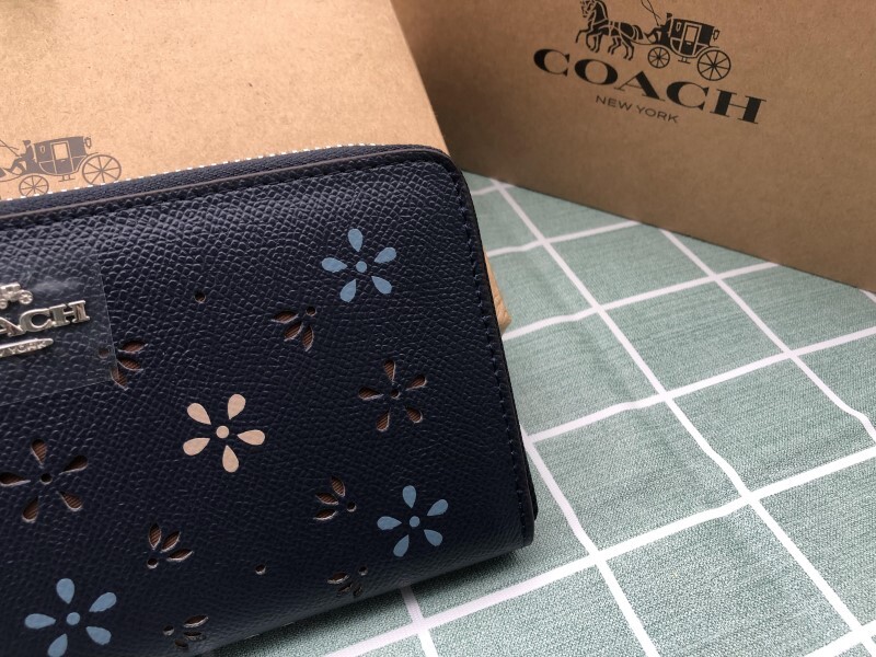 COACH コーチ 財布 長財布 プレゼント ブランド 小銭入れあり シグネチャー キャンバス 花柄 レディース レザー 新品 ウォレット A148