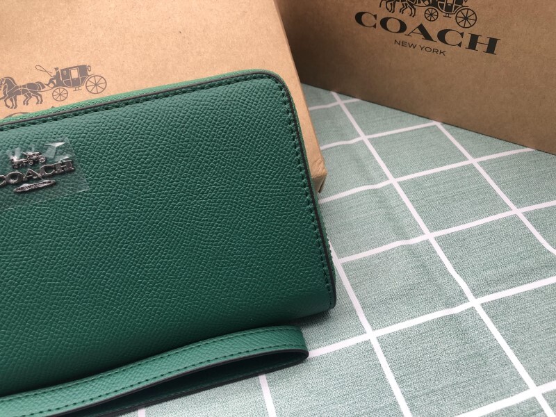 COACH 財布 長財布コーチ グリーン 緑 プレゼント 小銭入れあり ギフト ロゴ シグネチャー 新品未使用 レザー ウォレット レディース A177