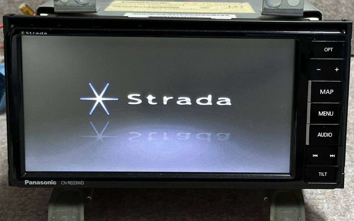 Strada ストラーダ CN-RE03WD Panasonic 地図カードなし ジャンク_画像1