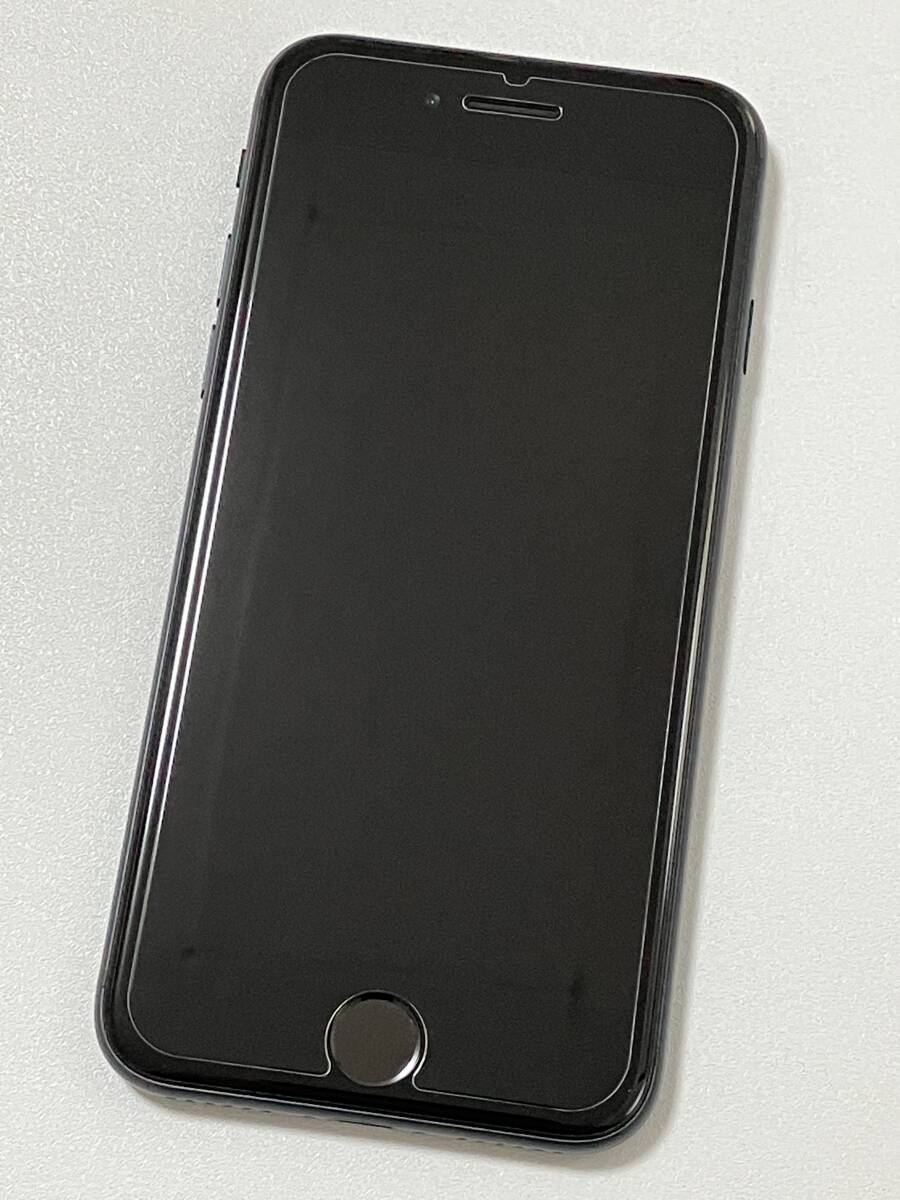 SIMフリー iPhoneSE2 64GB Black シムフリー アイフォンSE 2 第二世代 第2世代 ブラック 黒 au docomo SIMロックなし A2296 MHGP3J/A 85%_画像2