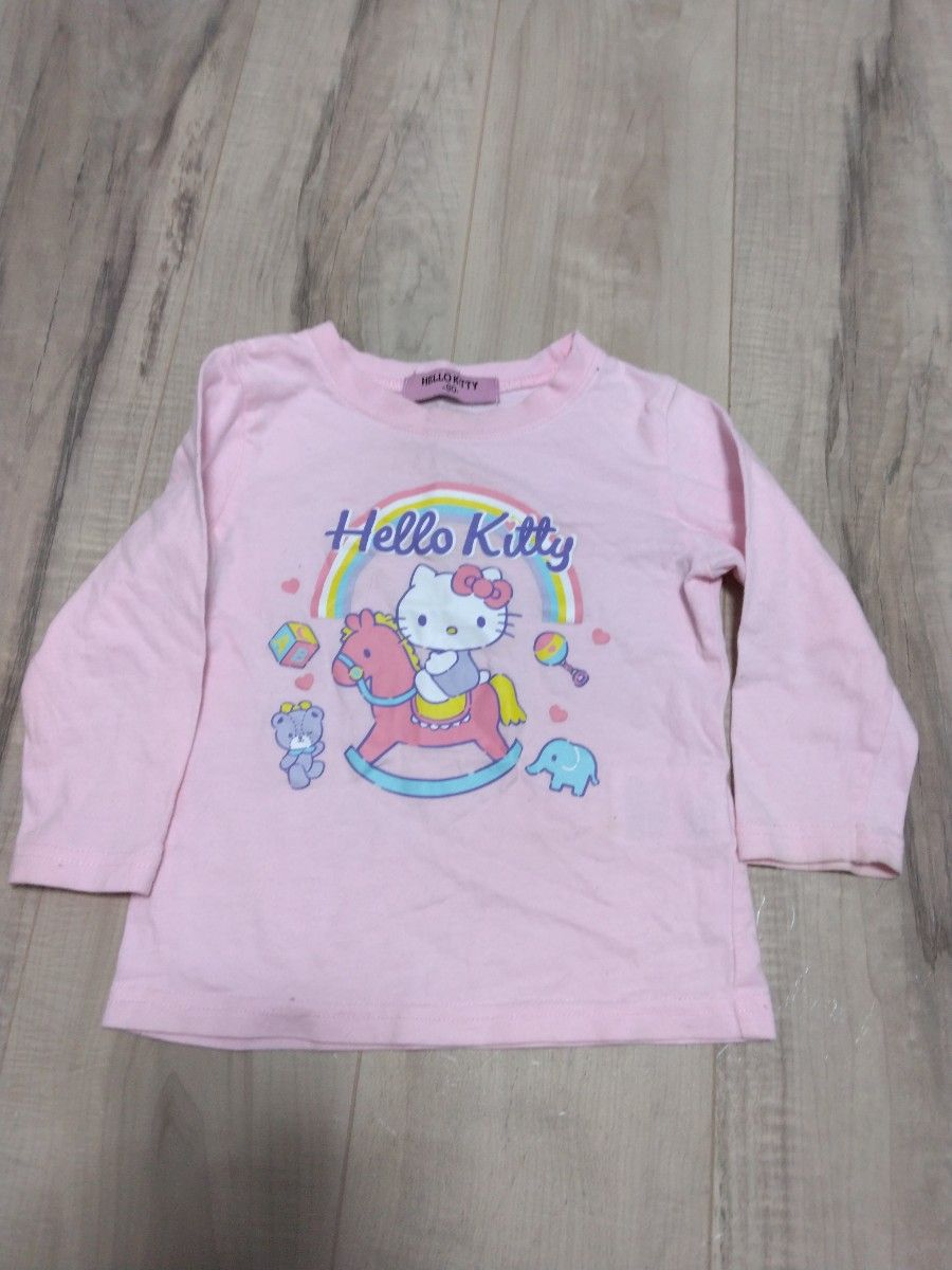 子供服まとめ売り　2枚セット　パーカー　長袖Tシャツ ハローキティ 長袖 トップス 女の子　サイズ80　サイズ90　春物