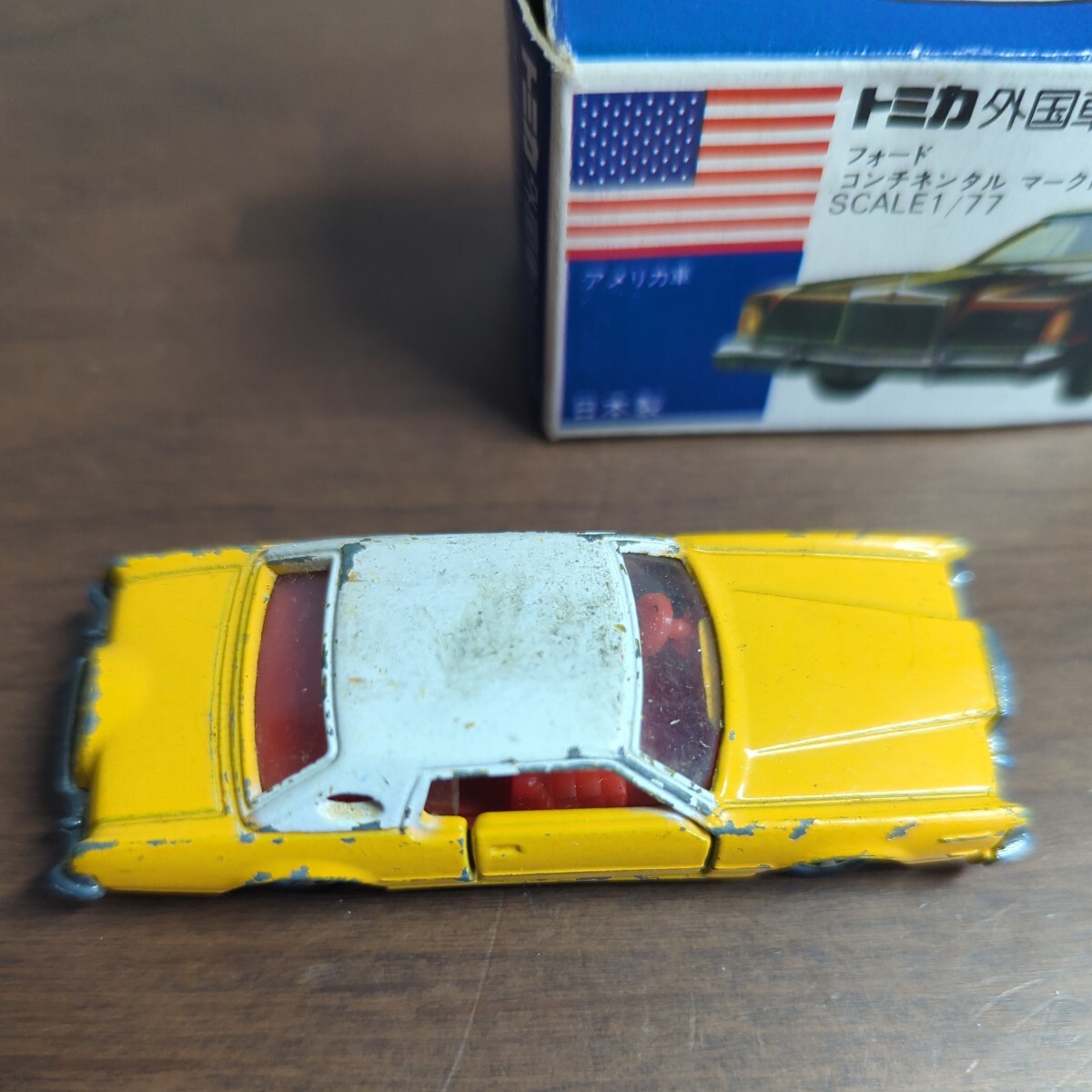 青箱 トミカ外国車シリーズ　F4 フォードコンチネンタルマークⅣ_画像2
