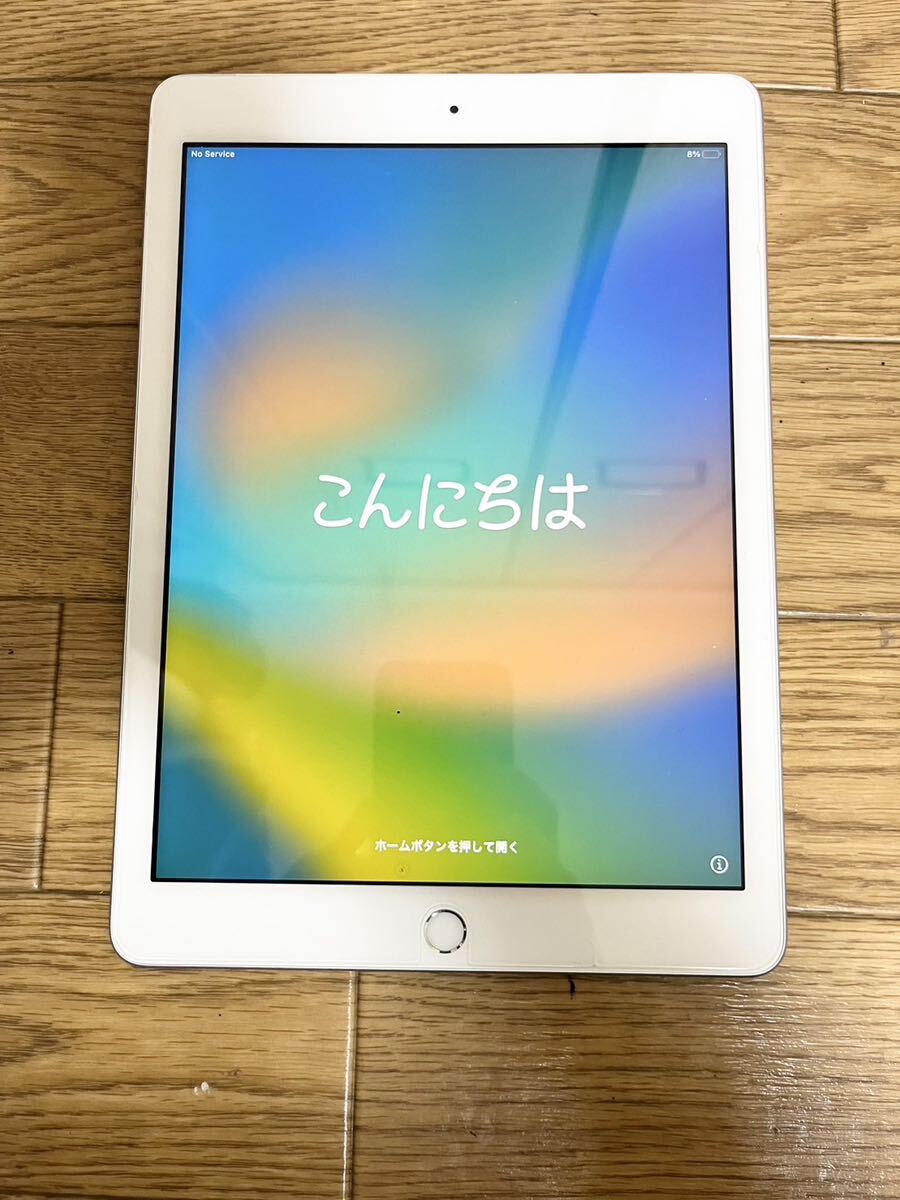 【used品】Apple アップル iPad 第6世代 9.7インチ Wi-Fi+Cellular 32GB MR6P2J/A A1954 シルバー_画像1