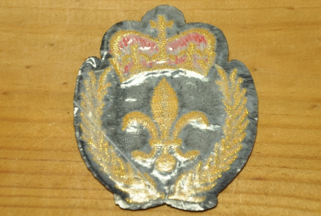 英国 インポート ワッペン アップリケ パッチ ユリ 紋章 百合 エンブレムパッチ 王冠 クラウン Crown イギリス ENGLAND UK GB 1043_画像2