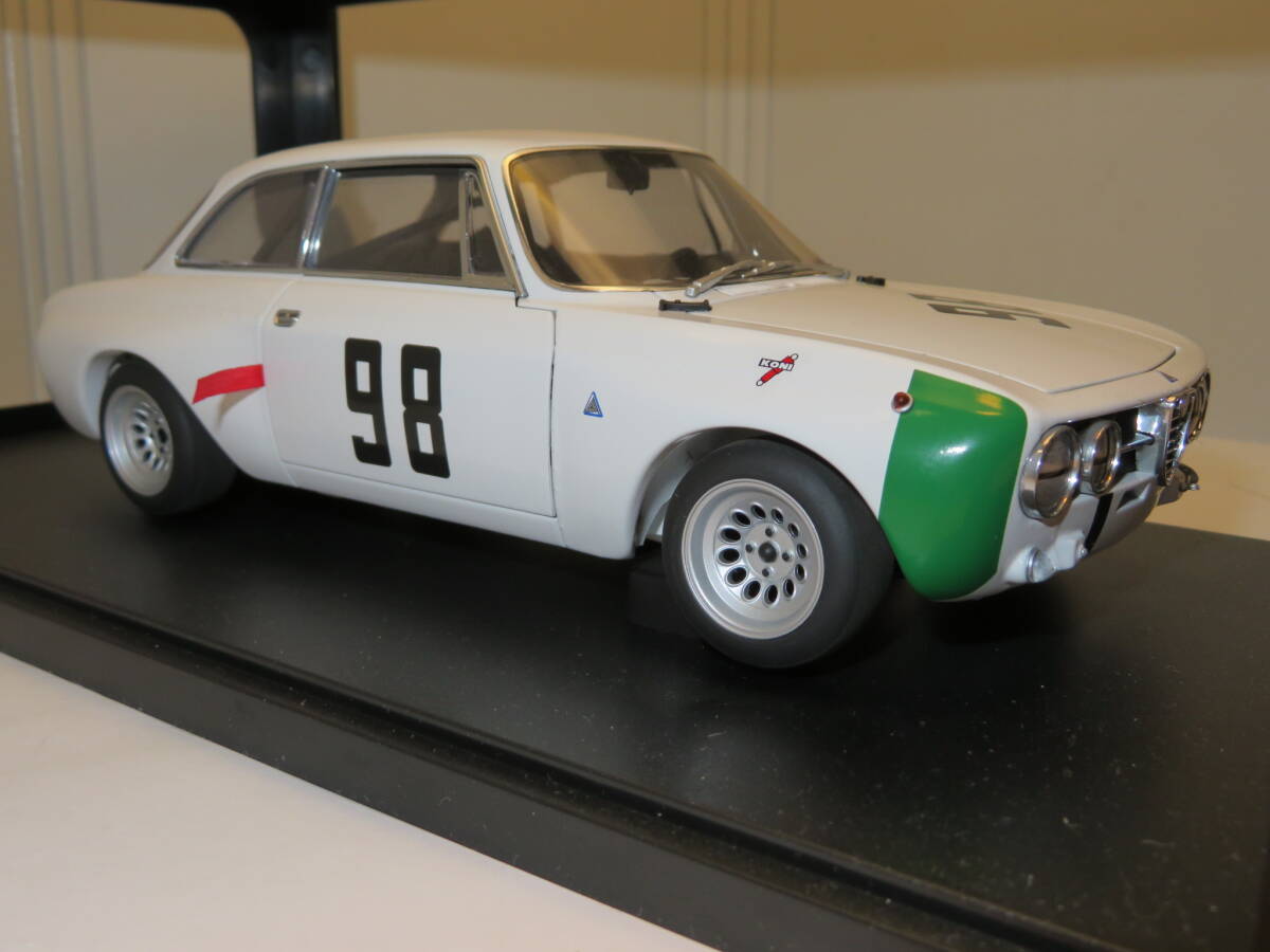 未使用　1/18 アルファロメオ GTAm '70 #98 モンツァ オートアート ALFA ROMEO GTAm N 98 MONZA 1970 HEZEMANS WHITE AUTOART 87004 _画像7