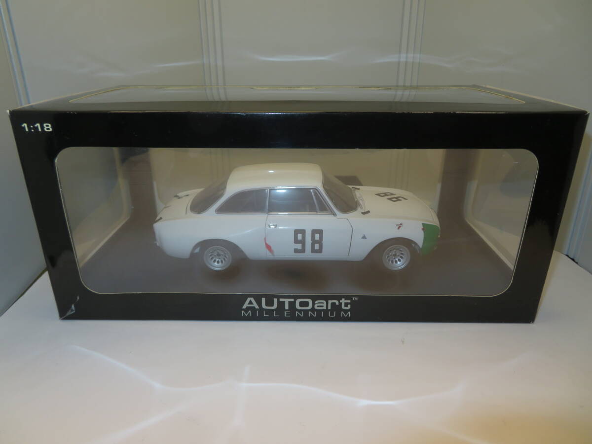  не использовался 1/18 Alpha Romeo GTAm \'70 #98 Monza Auto Art ALFA ROMEO GTAm N 98 MONZA 1970 HEZEMANS WHITE AUTOART 87004