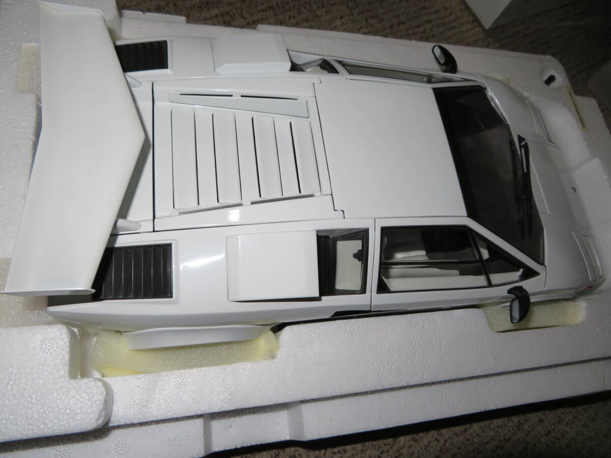 京商 1/12 ランボルギーニ カウンタック LP5000S 08612W ホワイト フル開閉 KYOSHO LAMBORGHINI COUNTACH LP5000S 08612W WHITE の画像4