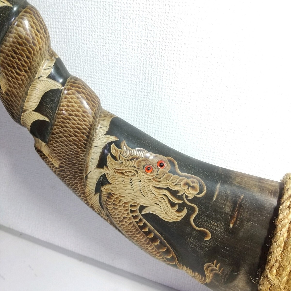 希少■ 置物 水牛の角 縁起物 龍 彫刻 厄除け オブジェ インテリア 台座付き 80cm_画像4