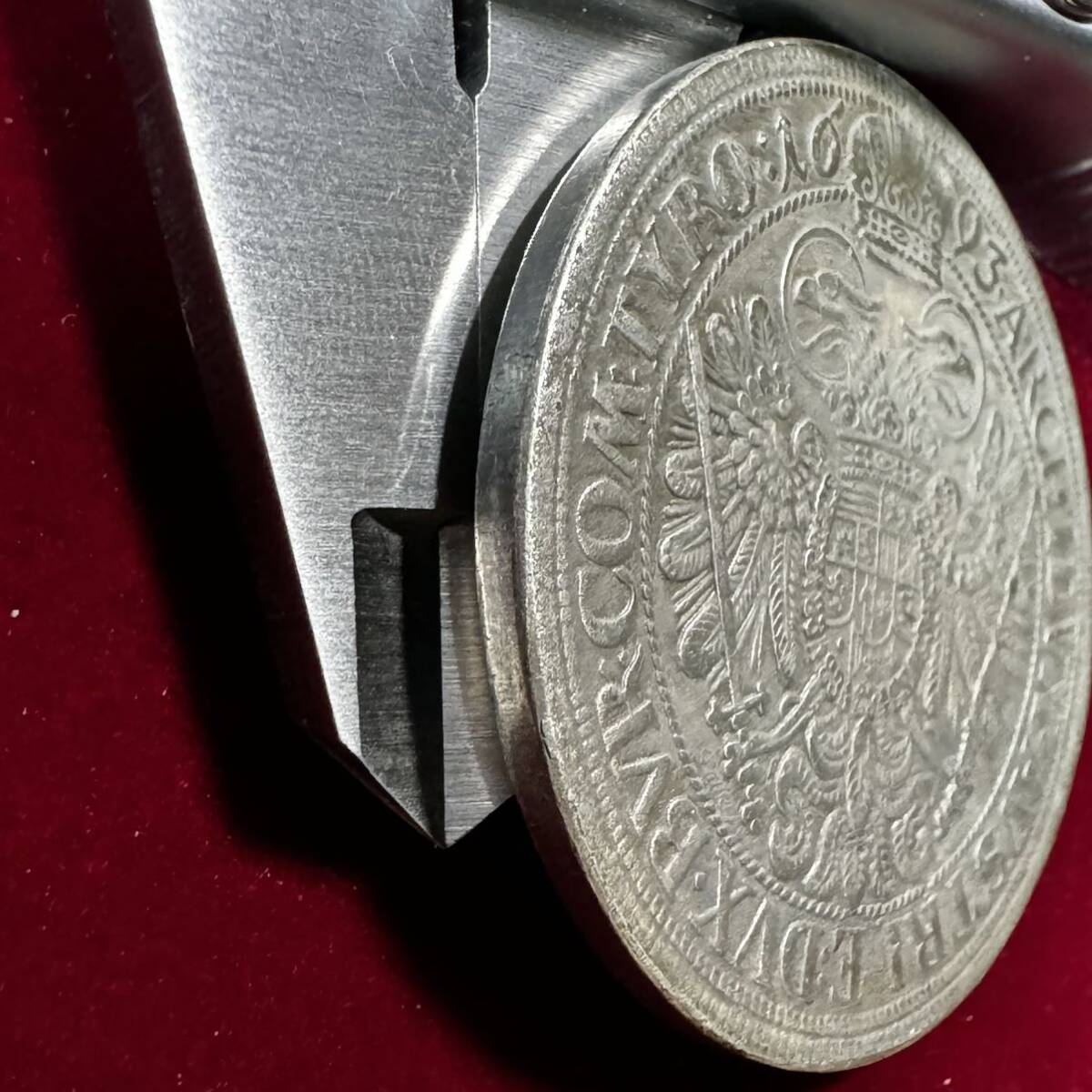 神聖ローマ帝国 硬貨 古銭 レオポルド 1 世 1693年 オーストリア大公 双頭の帝国ワシ 剣 笏 クラウン コイン 銀貨 外国古銭 海外硬貨 の画像3