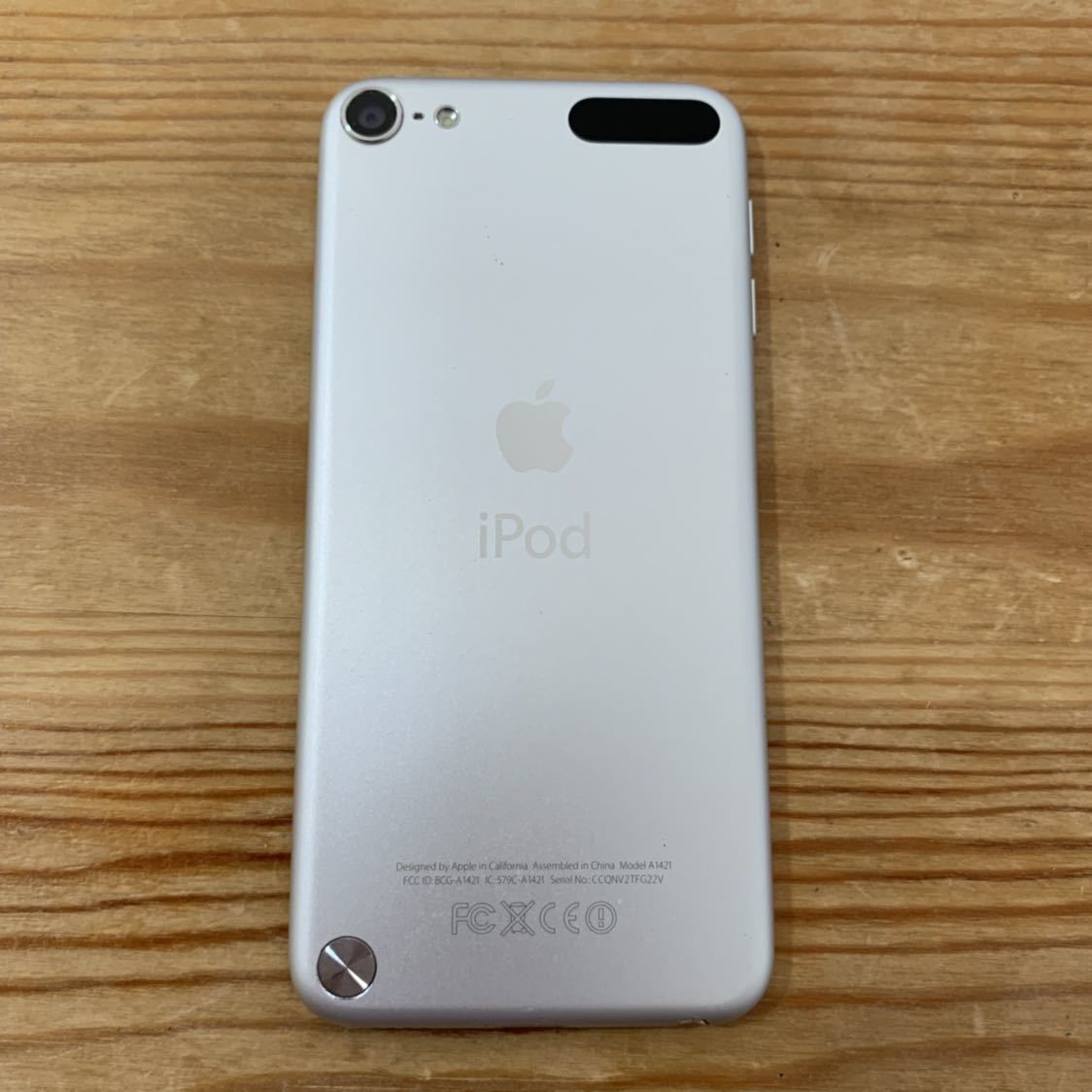 美品Apple iPod touch 第5代第6代16GB 銀運費免費⑤A1421    原文:美品 Apple iPod touch 第5世代 第6世代 16GB シルバー 送料無料 ⑤ A1421