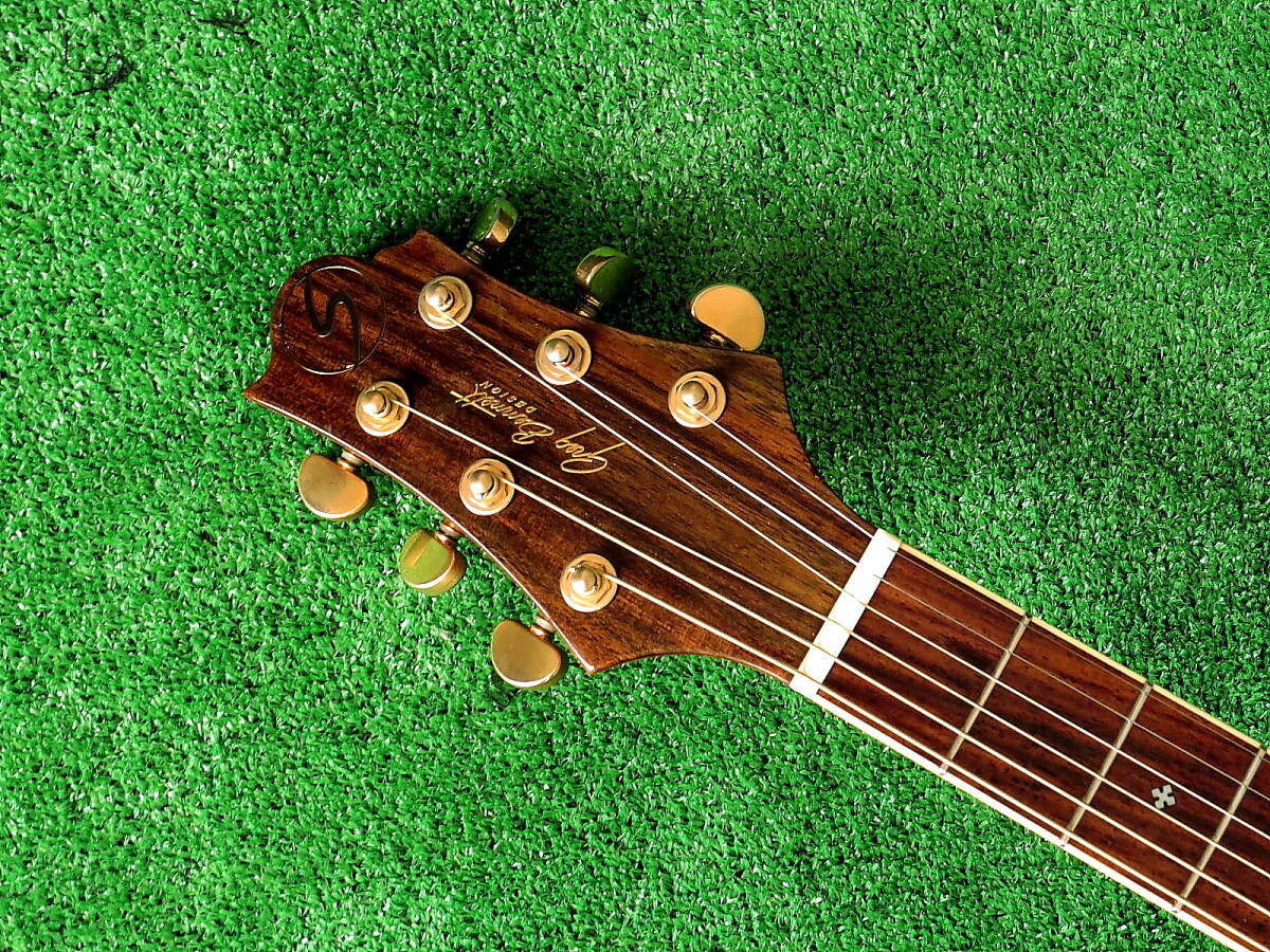 即決 Greg Bennett 美品アコースティックギター トップ単板3ピースバック エレアコ仕様 グレッグベネットD-8E 純正アコギ用ケース付属の画像2