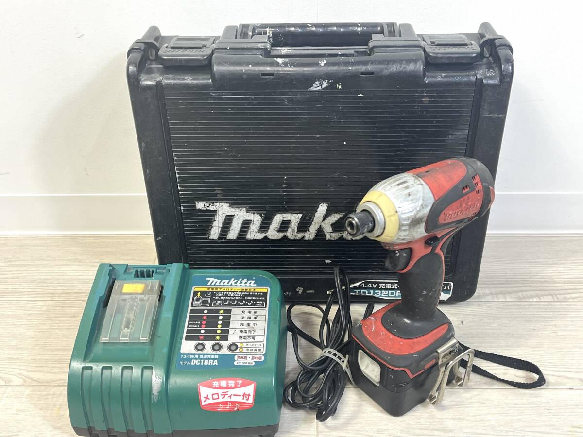 makita マキタ 充電式インパクトドライバ TD131D 14.4V 充電器 バッテリー 専用ケース付属の画像1