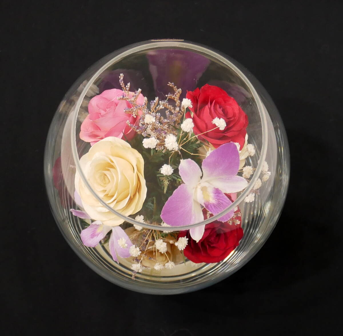 ▲(R603-H43) BOHEMIA ボヘミアガラス プリザーブドフラワー 薔薇 バラ ボトルフラワーの画像3