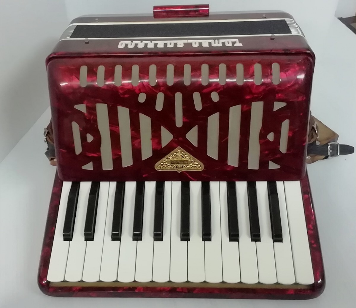 音出し確認済 TOMBO トンボ No.250 アコーディオン 25鍵盤 鍵盤楽器  器材 音楽 ハードケース付 赤 レッド  年代物 現状品 の画像2