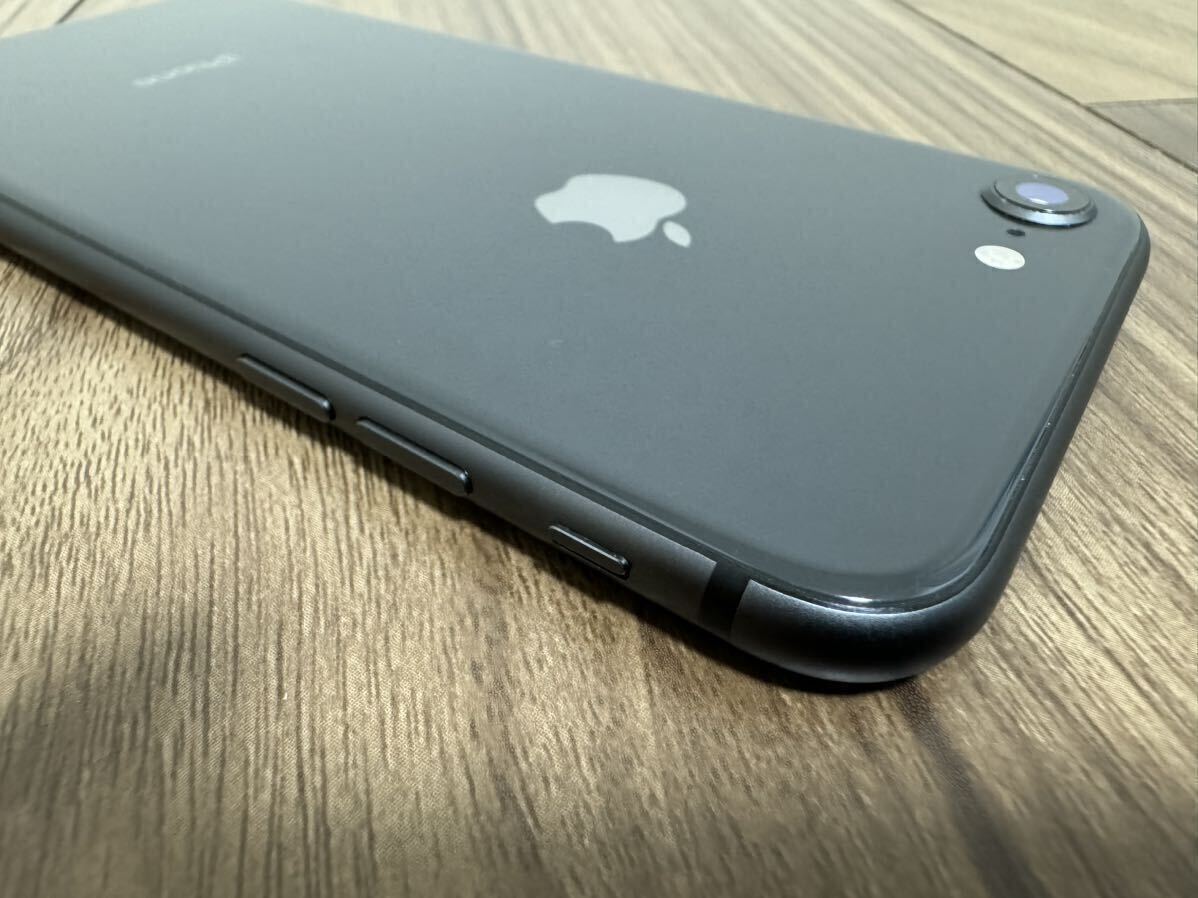 Apple iPhone 8 スペースグレイ 64GB Space Gray 純正 ケーブル ANKER おまけ付き_画像9