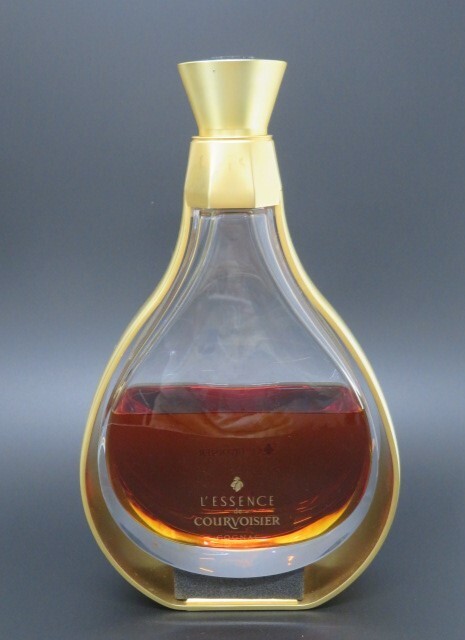 【直接引取不可】hawi1376-7 125 COURVOISIER クルボアジェ L'ESSENCE エッセンス コニャック ブランデー バカラ 42% お酒 化粧箱 (備考)_画像2