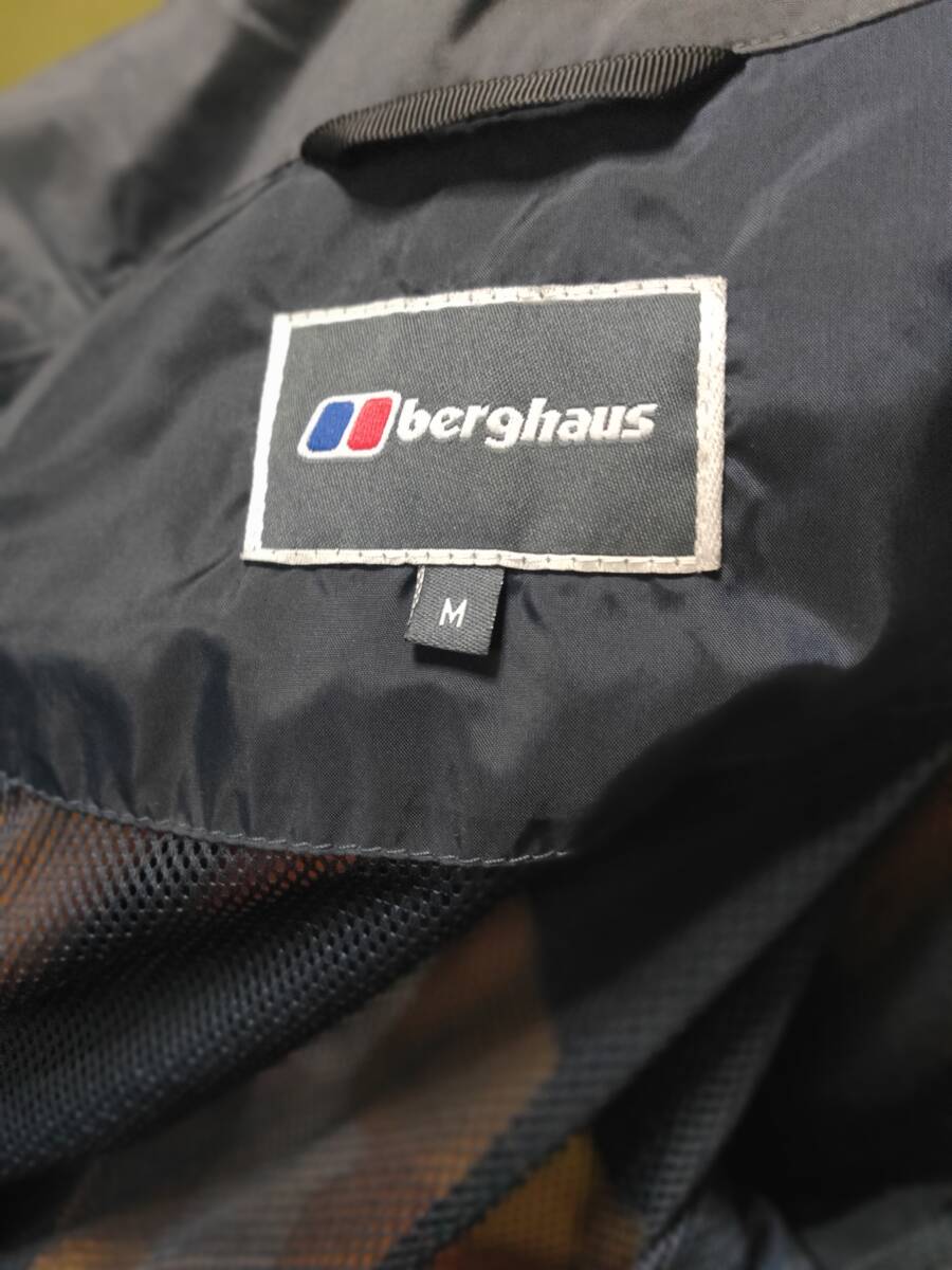 berghaus バーグハウス ハードシェルジャケット GORE TEX ゴアテックス サイズM アウトドア 登山 キャンプ トレッキング_画像4