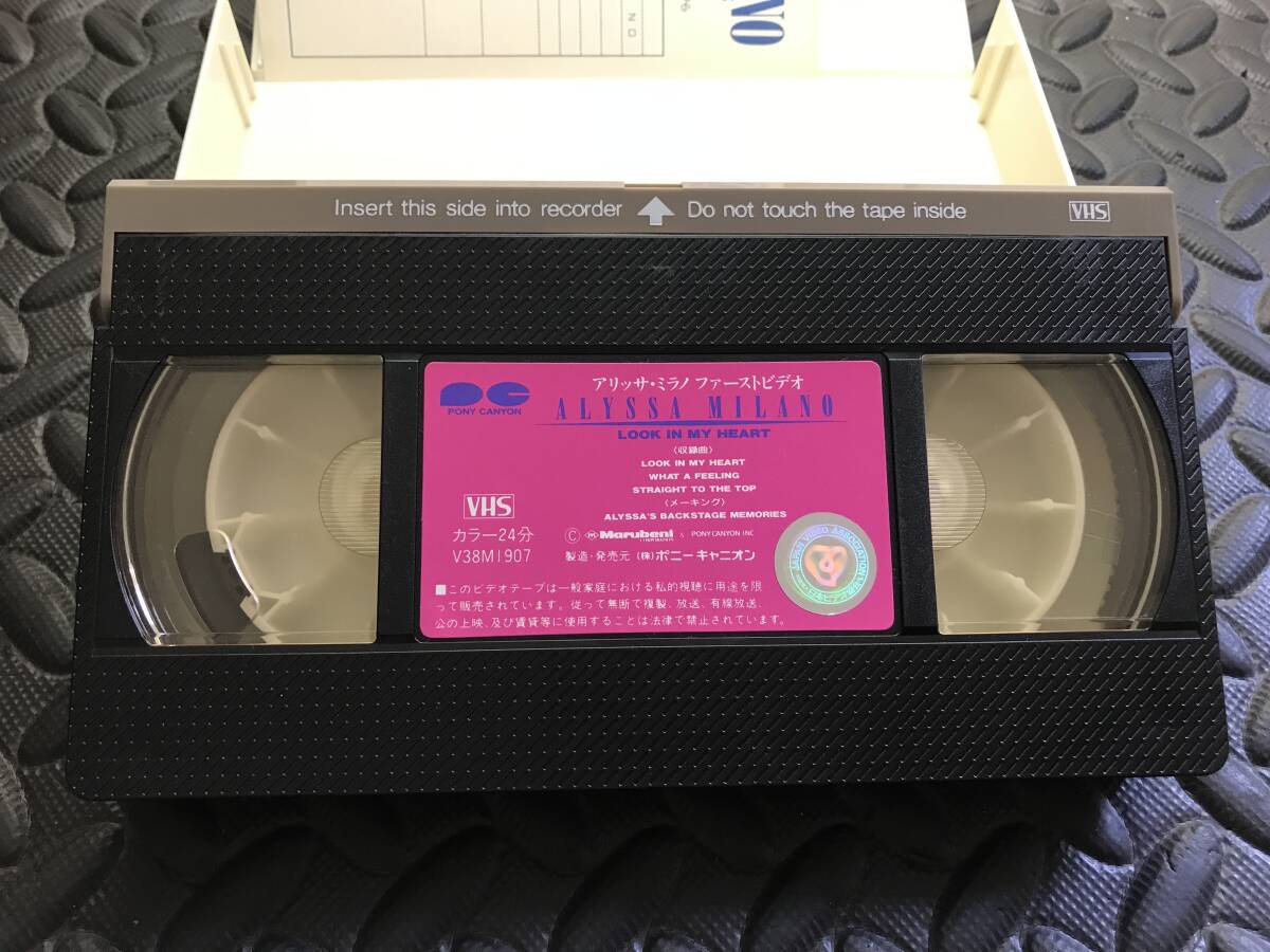 ビデオテープ VHS アリッサ・ミラノ・ファースト・ビデオ LOOK IN MY HEART ポニーキャニオンの画像4