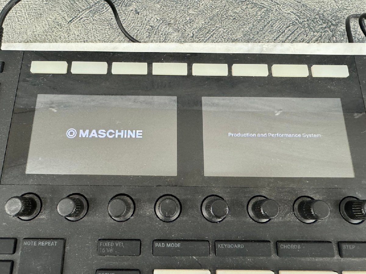 □t1338　現状品★Native Instruments　MASCHINE　MK3　サンプラー　MIDIコントローラー_画像3